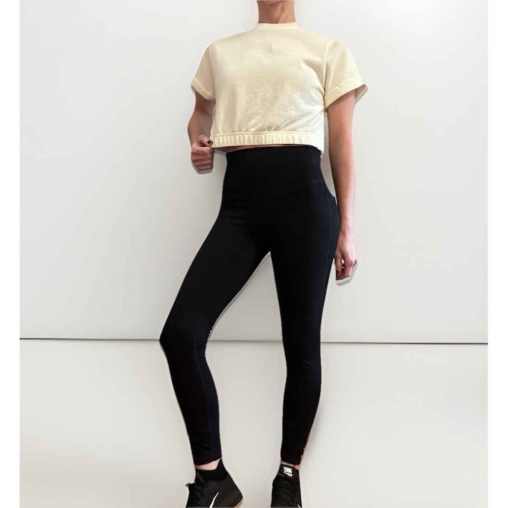 Forever 21 Cropped Top Elastic Hem‎ Athleisure Small Cream Color